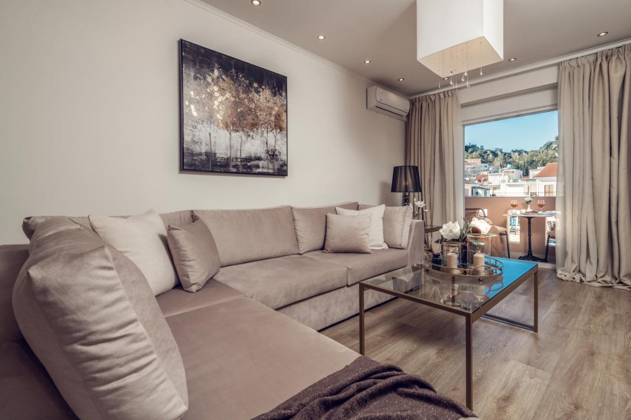 Maison Downtown Luxury Apartments! مدينة زاكينثوس المظهر الخارجي الصورة
