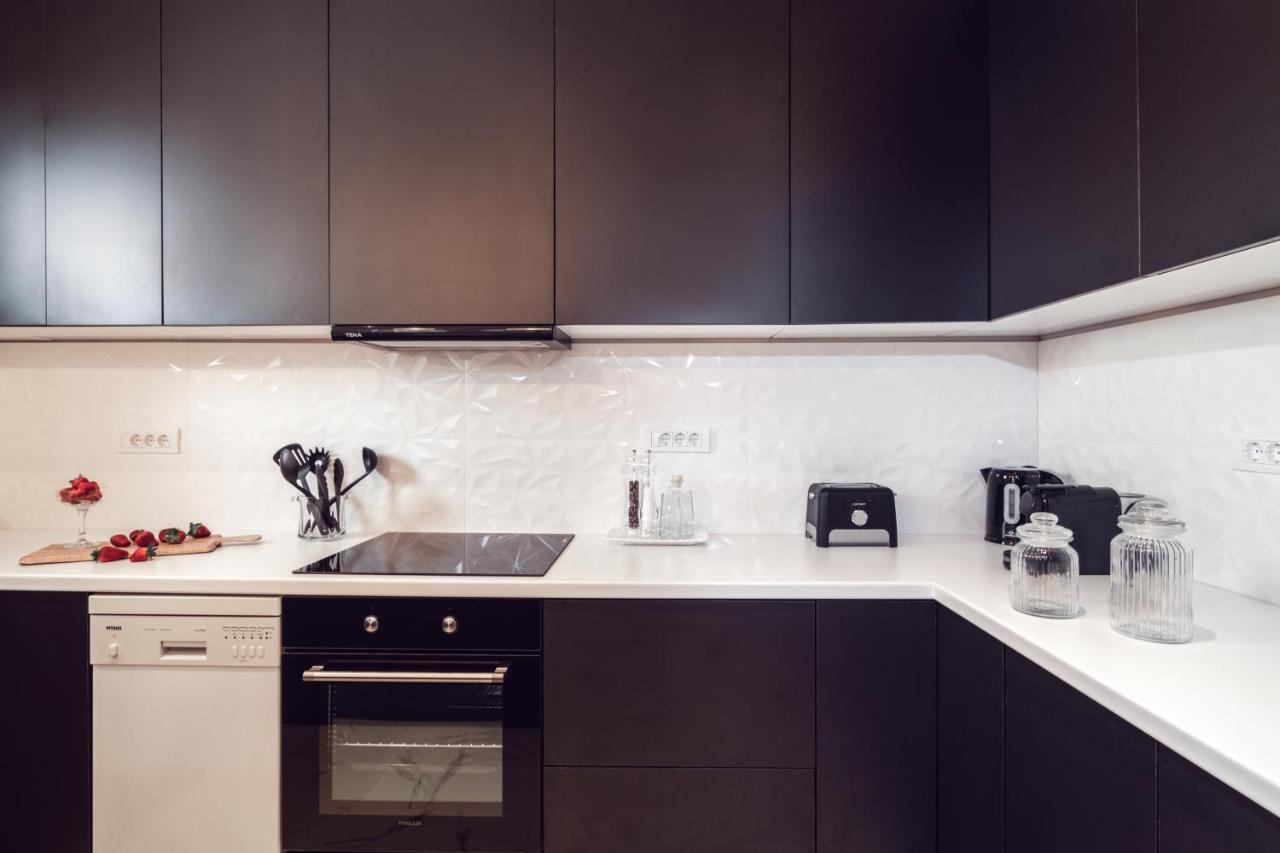 Maison Downtown Luxury Apartments! مدينة زاكينثوس المظهر الخارجي الصورة
