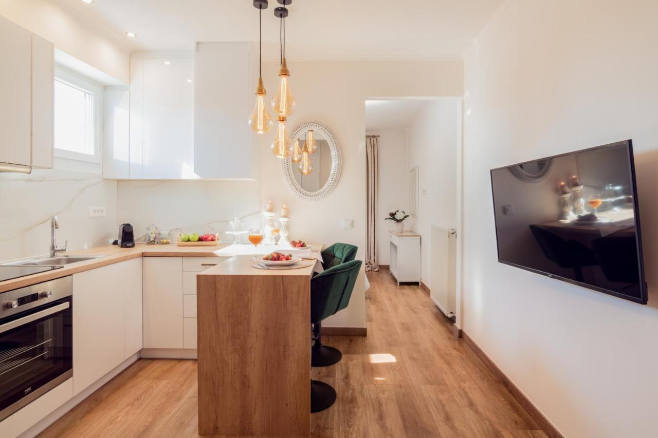 Maison Downtown Luxury Apartments! مدينة زاكينثوس المظهر الخارجي الصورة
