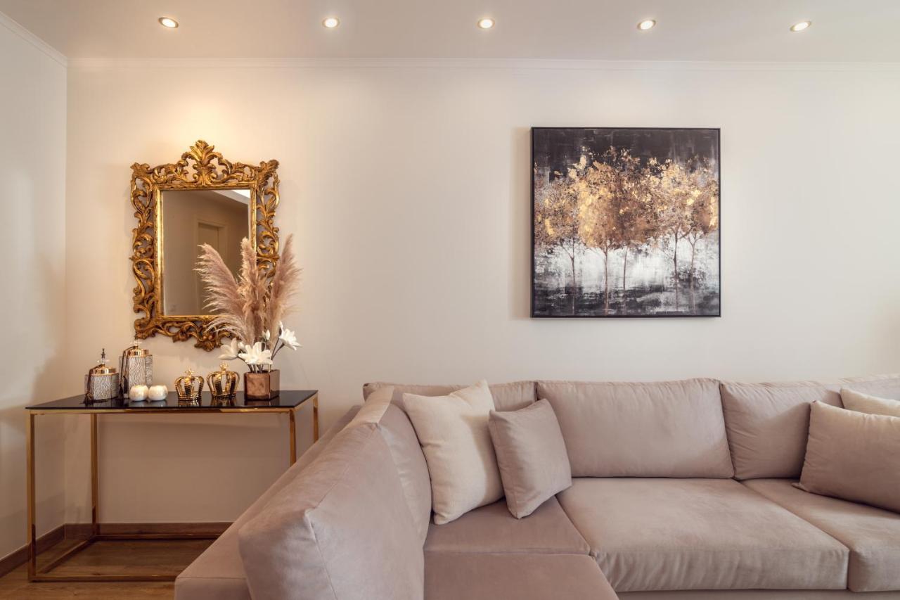 Maison Downtown Luxury Apartments! مدينة زاكينثوس المظهر الخارجي الصورة